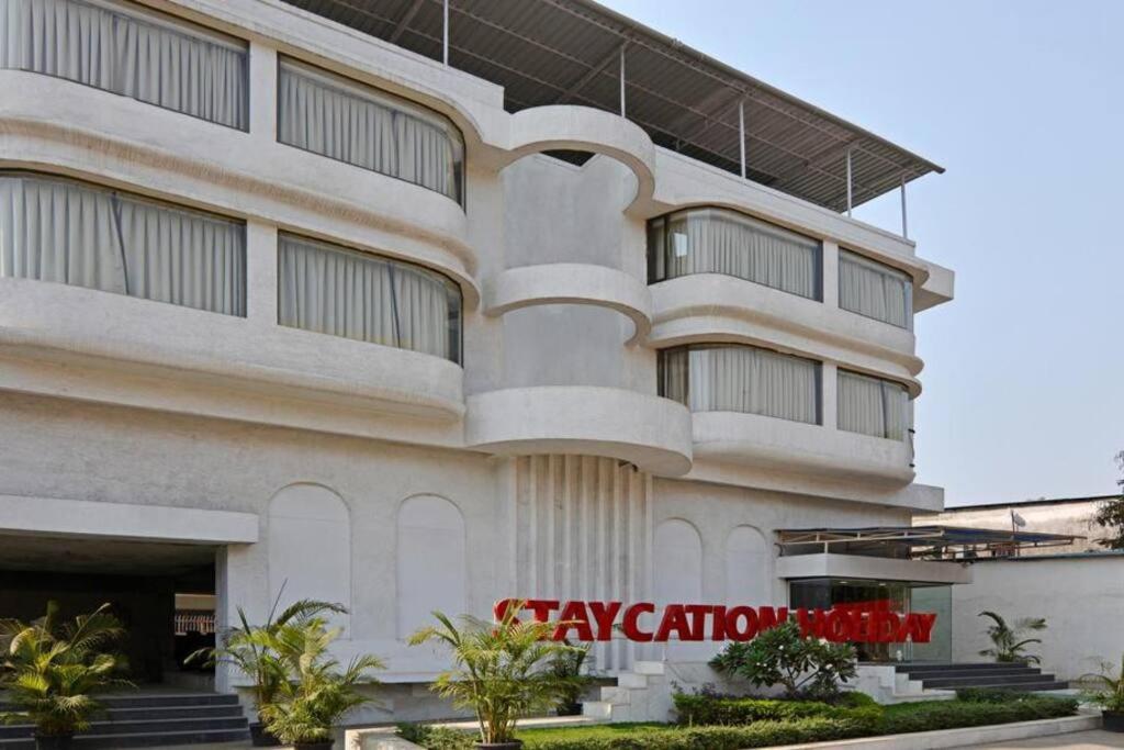 Staycation Holiday Нави Мумбаи Экстерьер фото